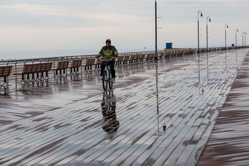 Biker wet boardwalkDSC_7046
