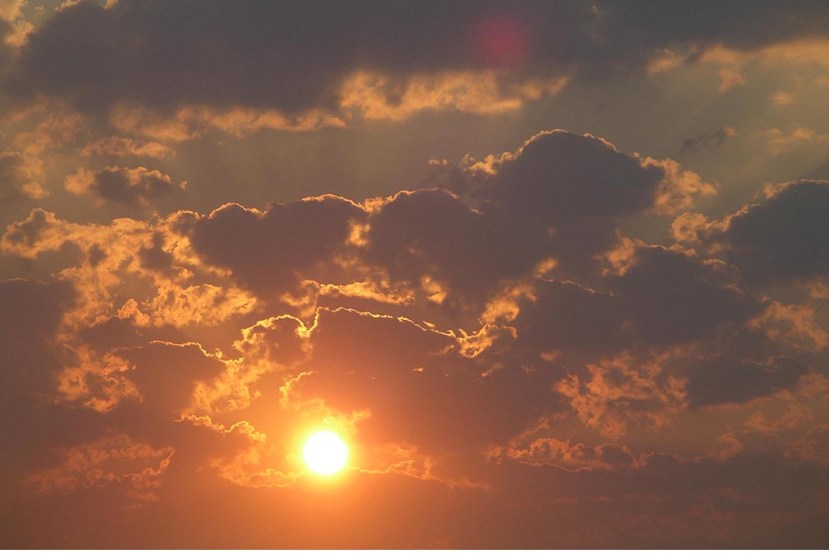 sun in cloudsIMGP3709