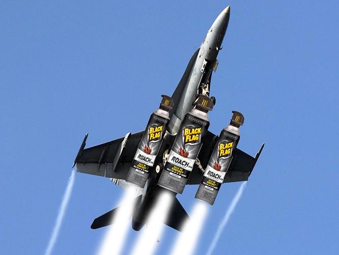 F 18 Black Flag contrails