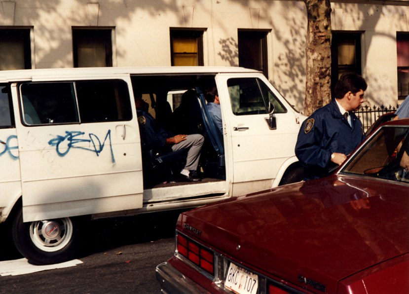 Warrant sqd unmarked van
