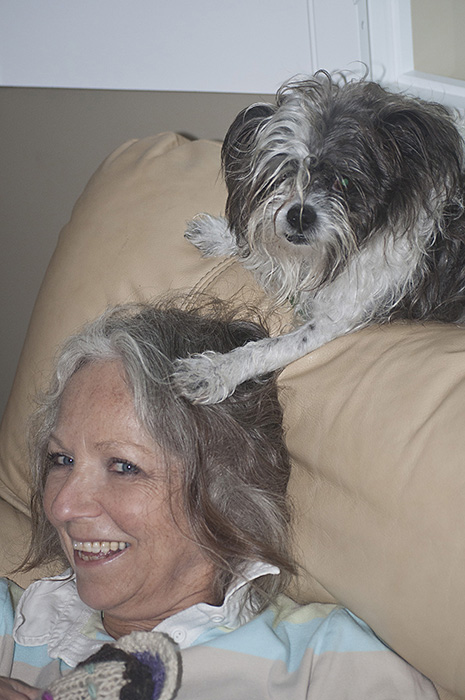 Bailey's paw on Cheryl DSC_6479