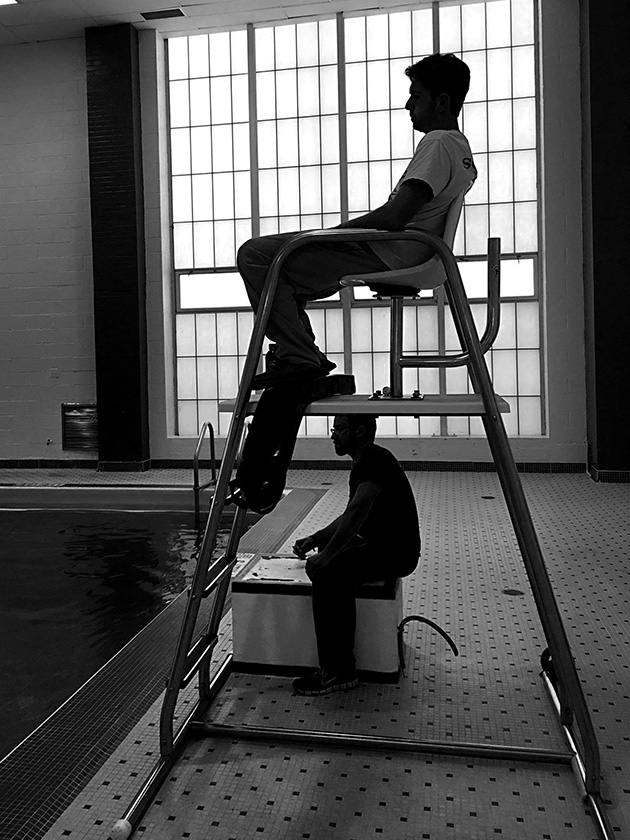 LIfeguards diving pool bwIMG_1283