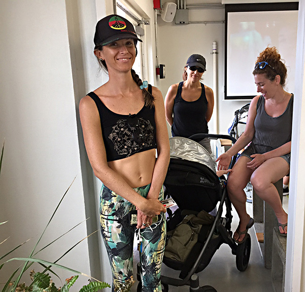 Ladies on line IMG_6606.jpg