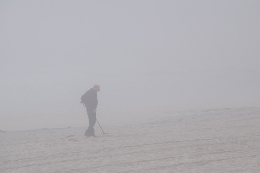 detectorist in fog DSC_6805.jpg