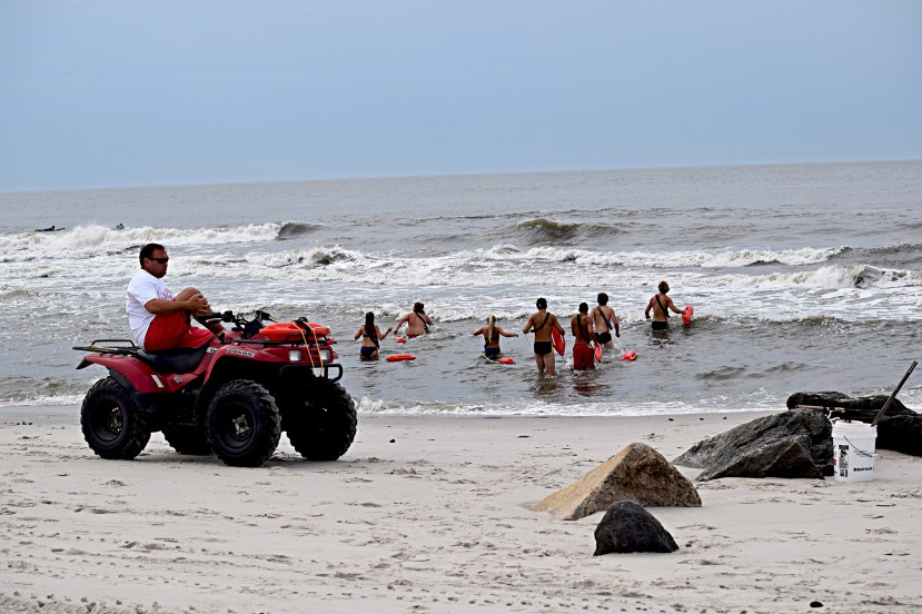 guards train water DSC_0128.jpg