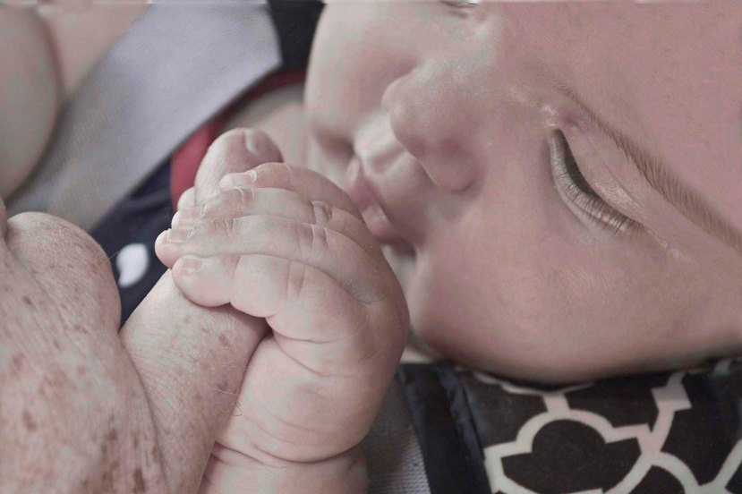 Mia's fingers3a-DSC_6548.jpg