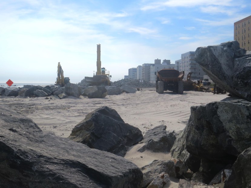 Beach boulders IMG_0225.jpg