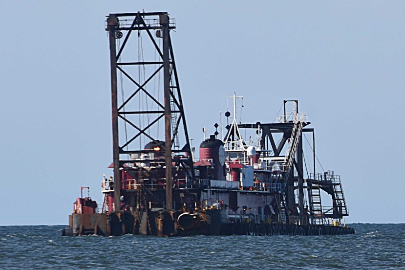 Dredge Illinois DSC_4352.jpg