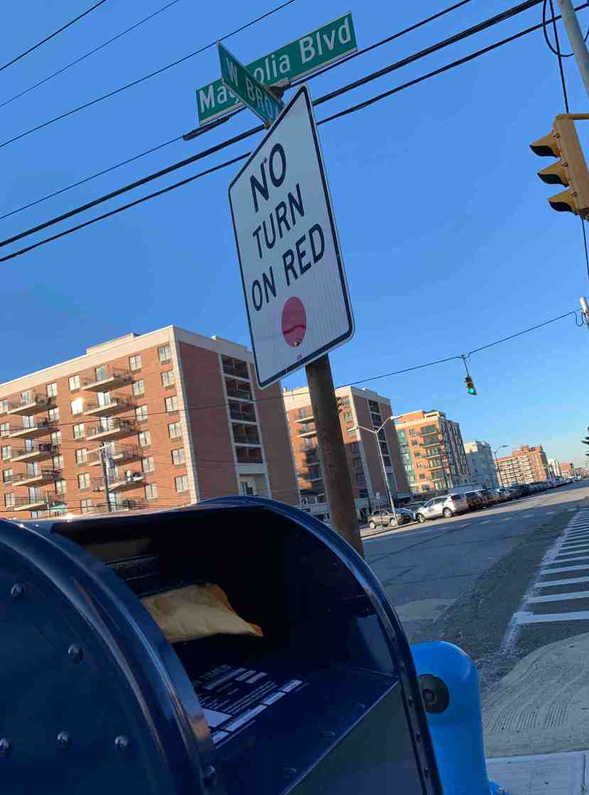 Stuck env Mag and Bway IMG_1520.jpg