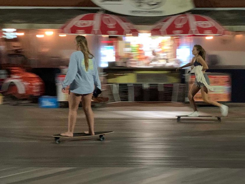 skate board gals IMG_3208.jpg